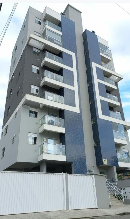 Agradavel Apartamento Em Bairro Silencioso... Camboriu Exterior foto